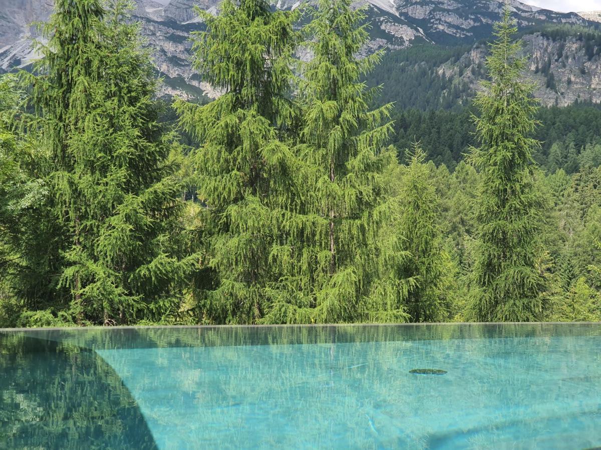 Dolomiti Lodge Alvera Cortina d'Ampezzo Bagian luar foto