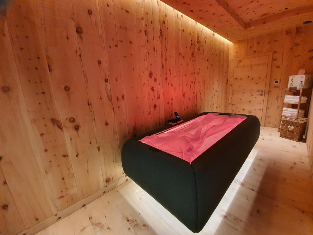Dolomiti Lodge Alvera Cortina d'Ampezzo Bagian luar foto