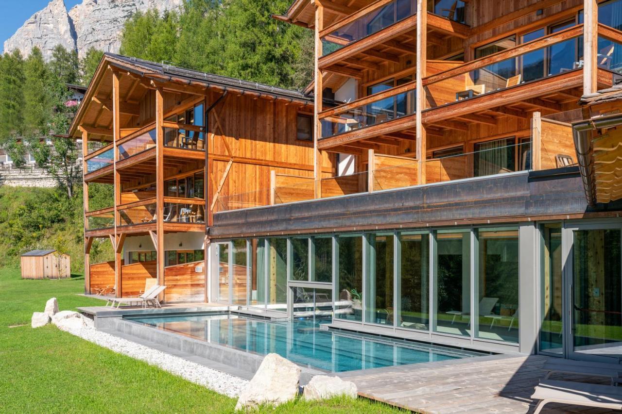 Dolomiti Lodge Alvera Cortina d'Ampezzo Bagian luar foto