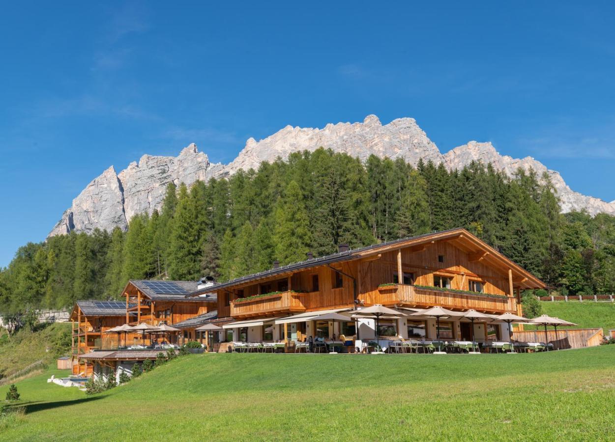 Dolomiti Lodge Alvera Cortina d'Ampezzo Bagian luar foto