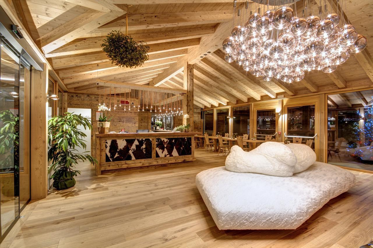 Dolomiti Lodge Alvera Cortina d'Ampezzo Bagian luar foto
