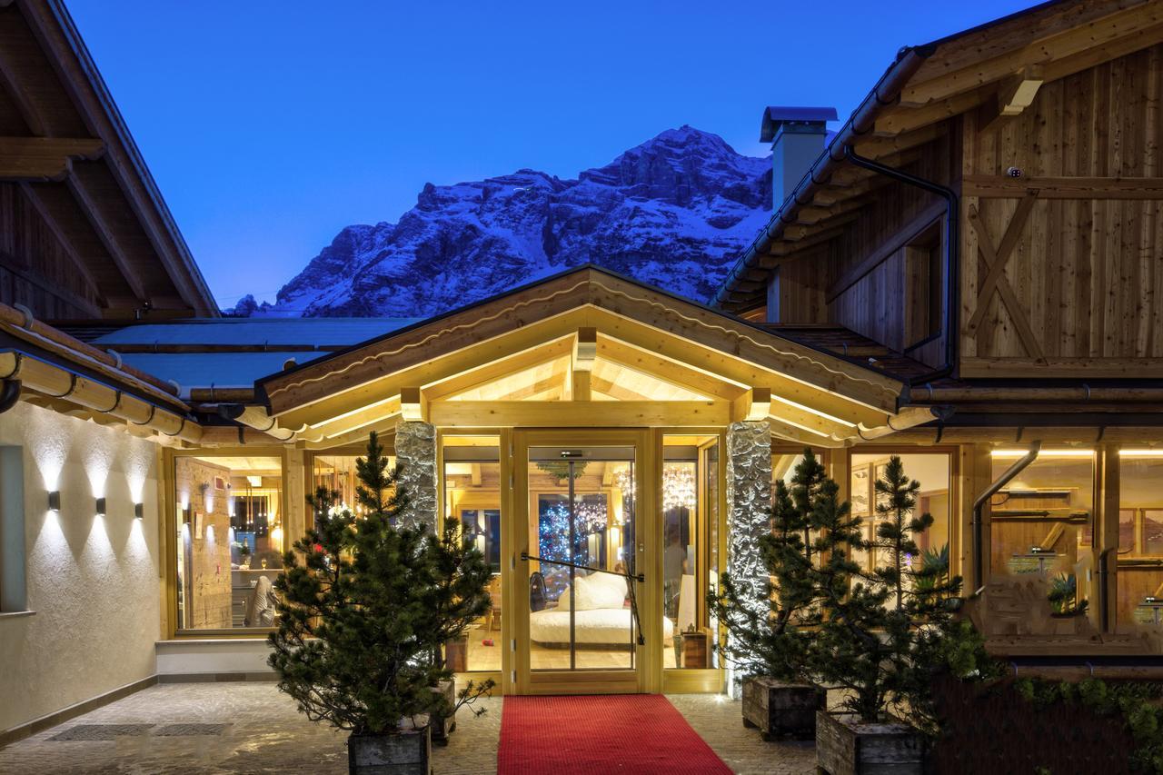 Dolomiti Lodge Alvera Cortina d'Ampezzo Bagian luar foto
