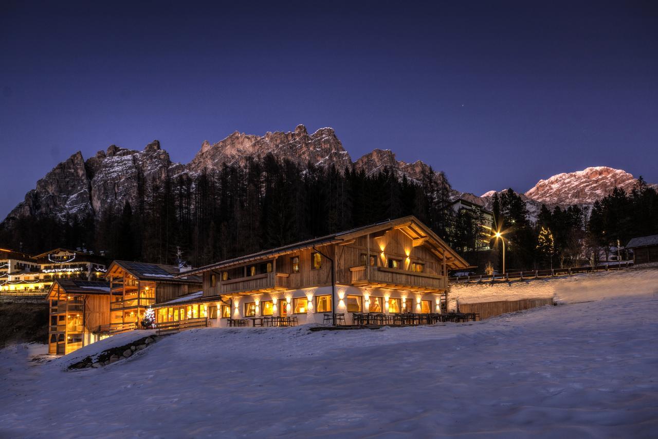 Dolomiti Lodge Alvera Cortina d'Ampezzo Bagian luar foto