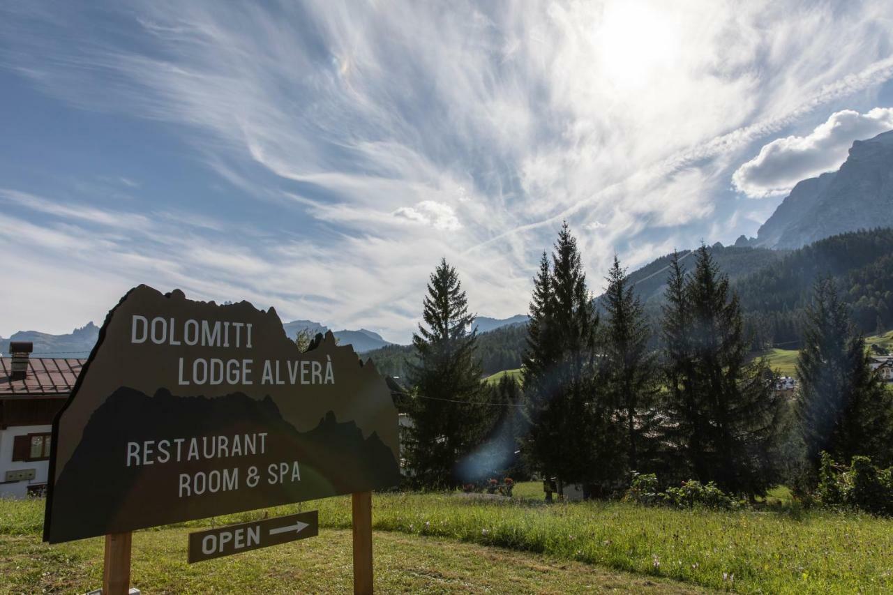 Dolomiti Lodge Alvera Cortina d'Ampezzo Bagian luar foto
