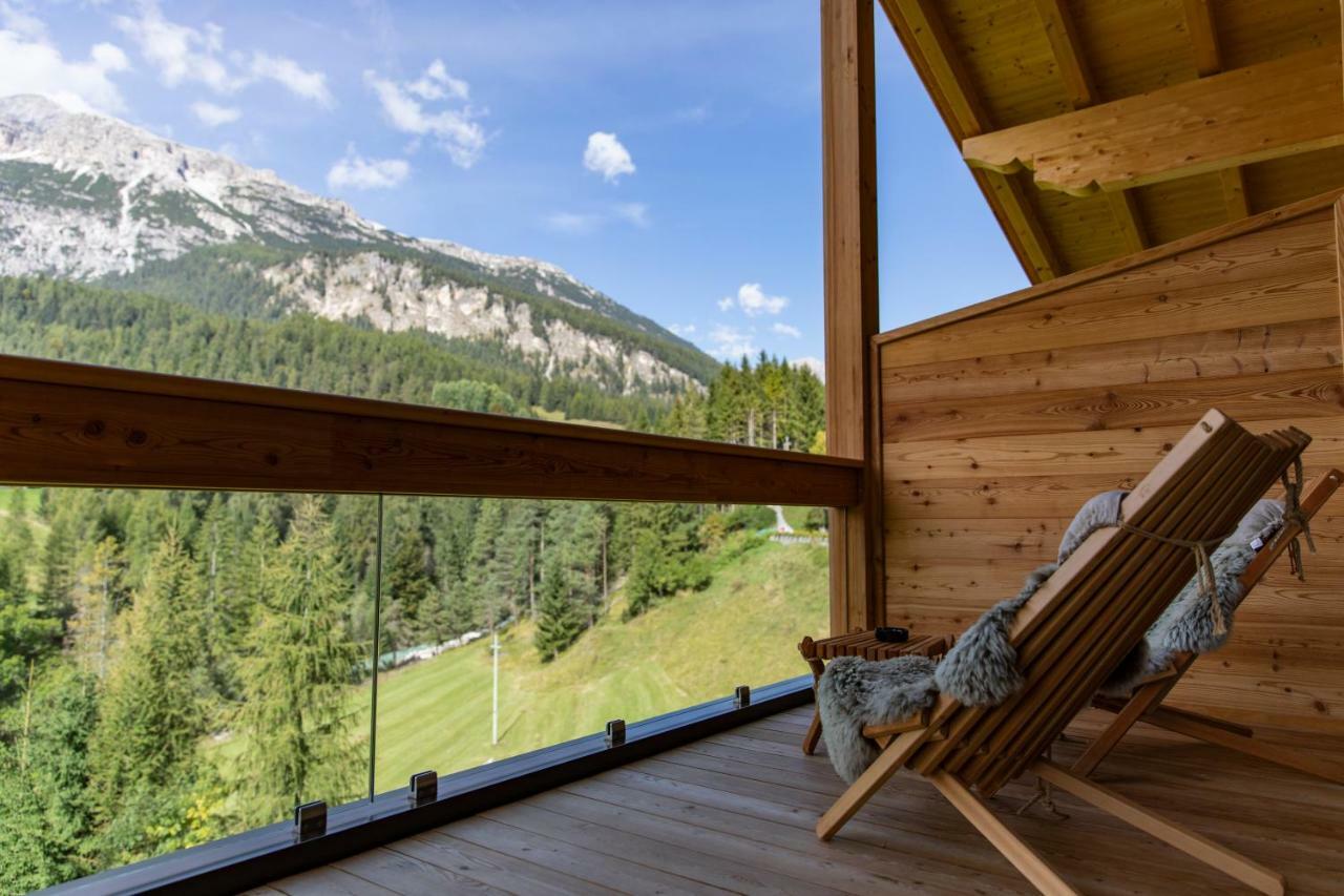 Dolomiti Lodge Alvera Cortina d'Ampezzo Bagian luar foto